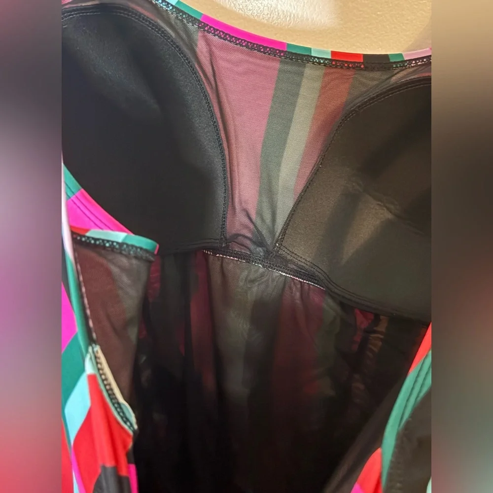TORRID Wireless Twist Back Ruched One Piece Swimsuit Size 3 (3xl 22-24) - Picture 7 of 9